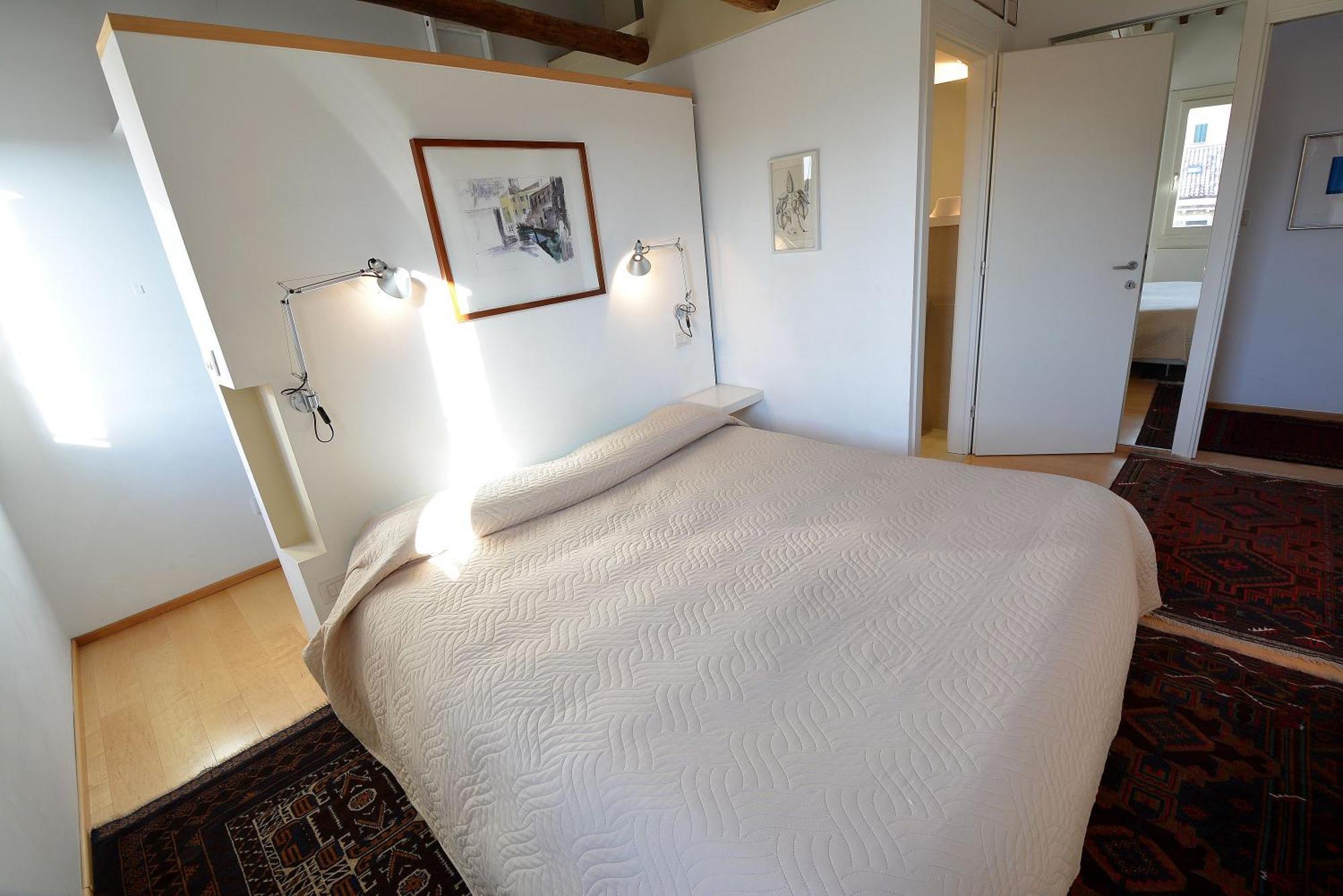 Dandolo-Terrace Apartment เวนิส ภายนอก รูปภาพ