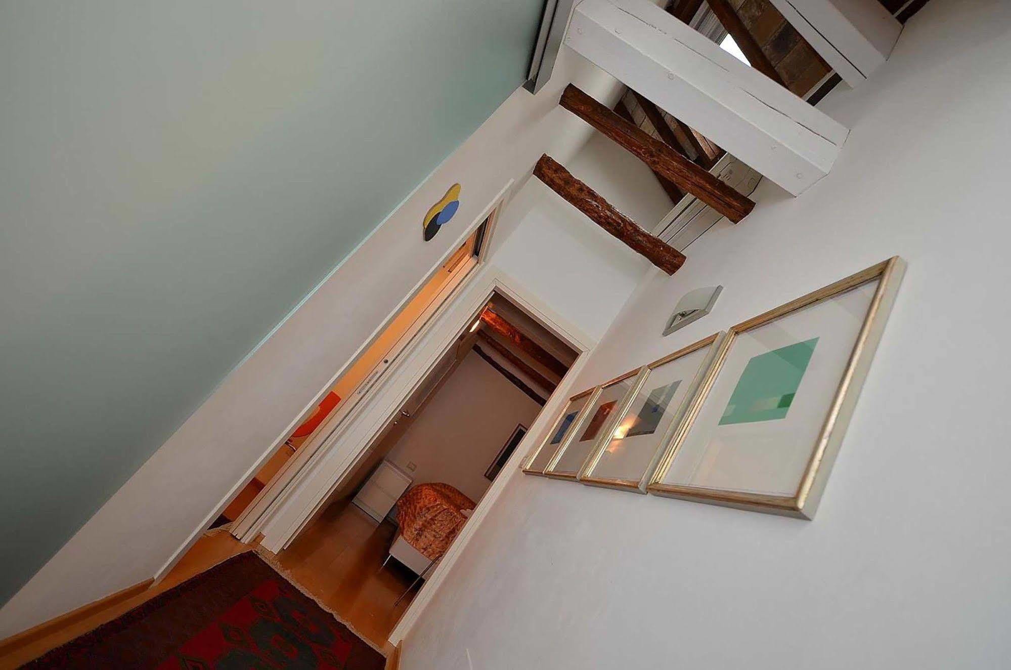 Dandolo-Terrace Apartment เวนิส ภายนอก รูปภาพ