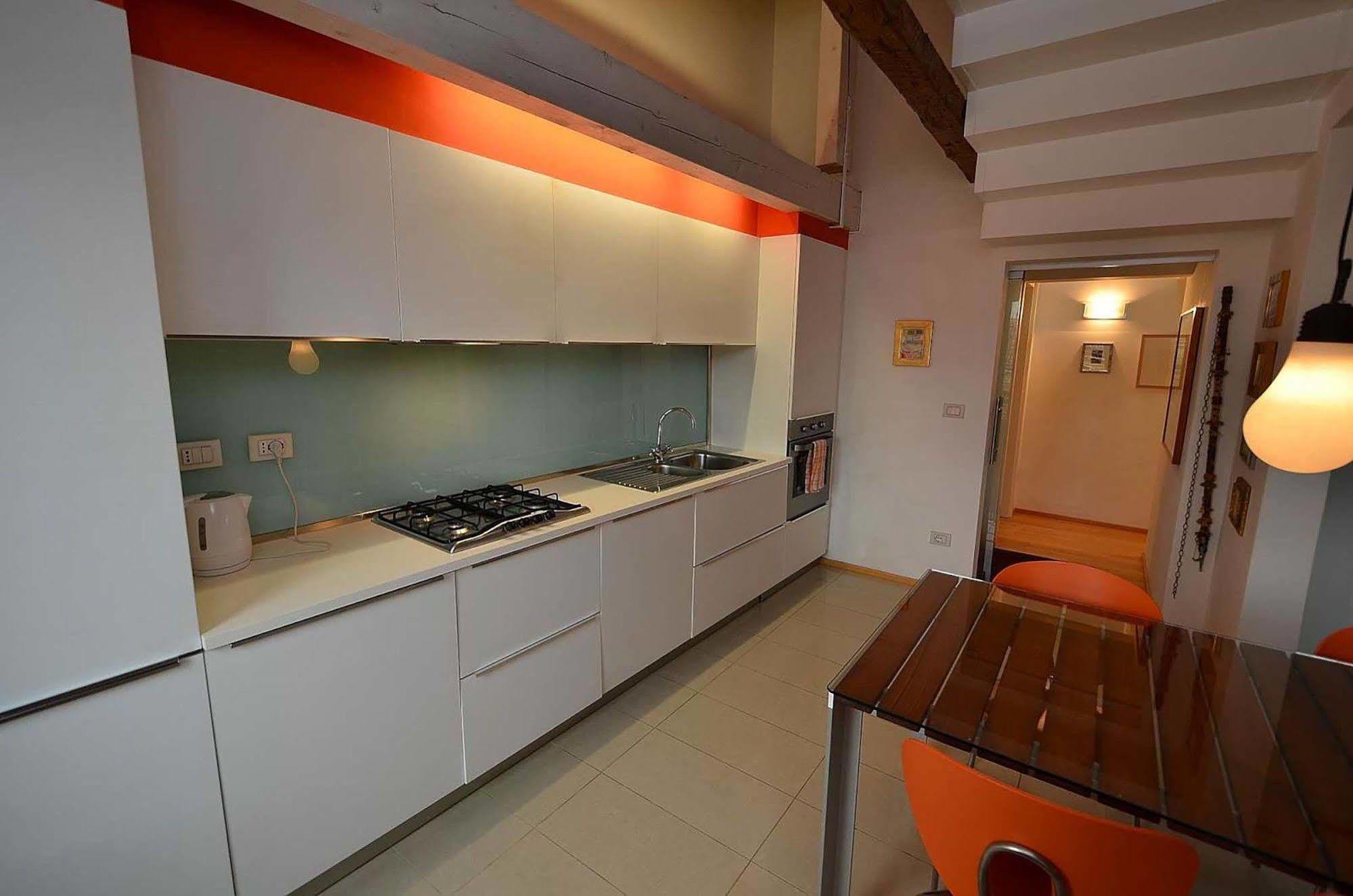 Dandolo-Terrace Apartment เวนิส ภายนอก รูปภาพ