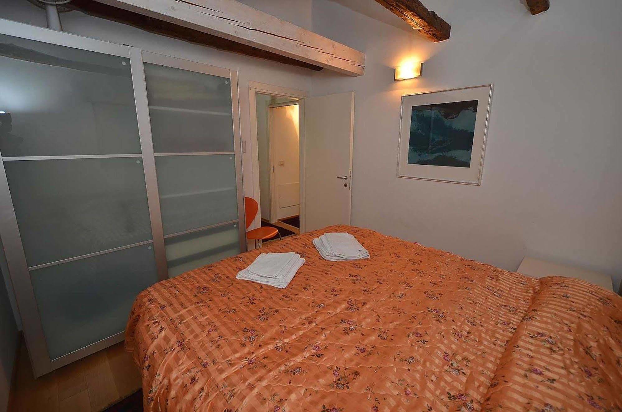 Dandolo-Terrace Apartment เวนิส ภายนอก รูปภาพ